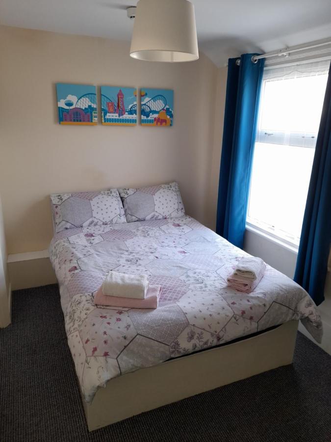 ブラックプール The Coast Bed & Breakfast エクステリア 写真