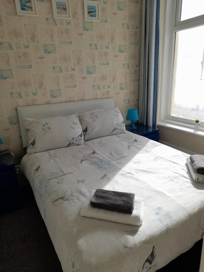 ブラックプール The Coast Bed & Breakfast エクステリア 写真